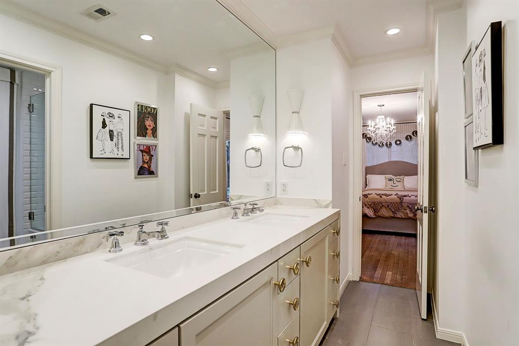 11518 Wendover Ln, Houston, TX 77024