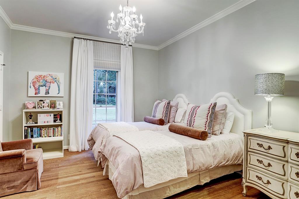 11518 Wendover Ln, Houston, TX 77024