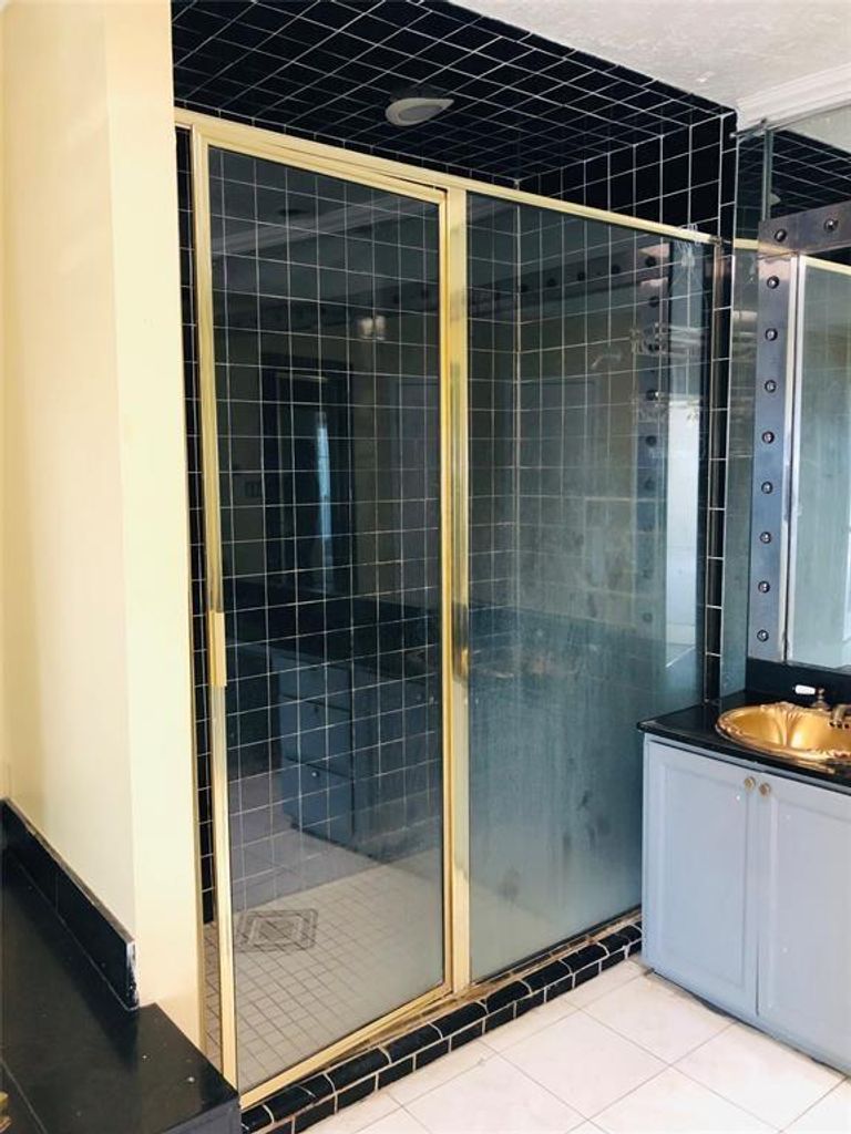 haunted house in houston tx beechnut and gessner Theresia Box