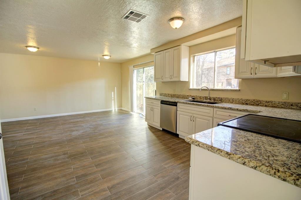 22918 River Birch Dr, TOMBALL, TX 77375