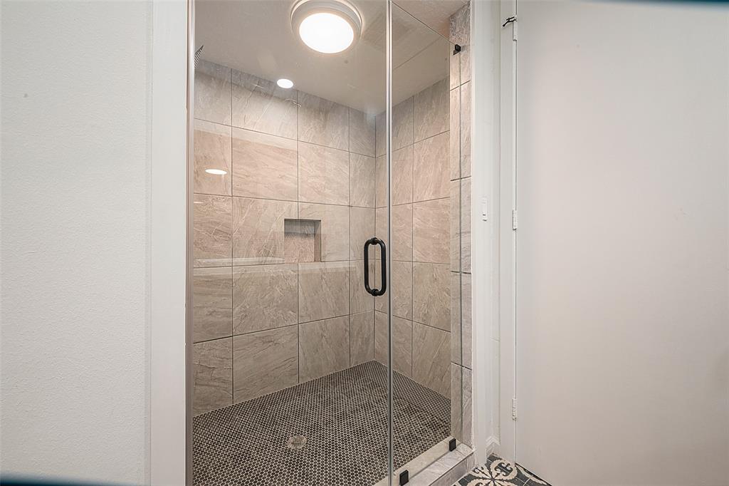 8800 Woodway Dr 6, HOUSTON, TX 77063