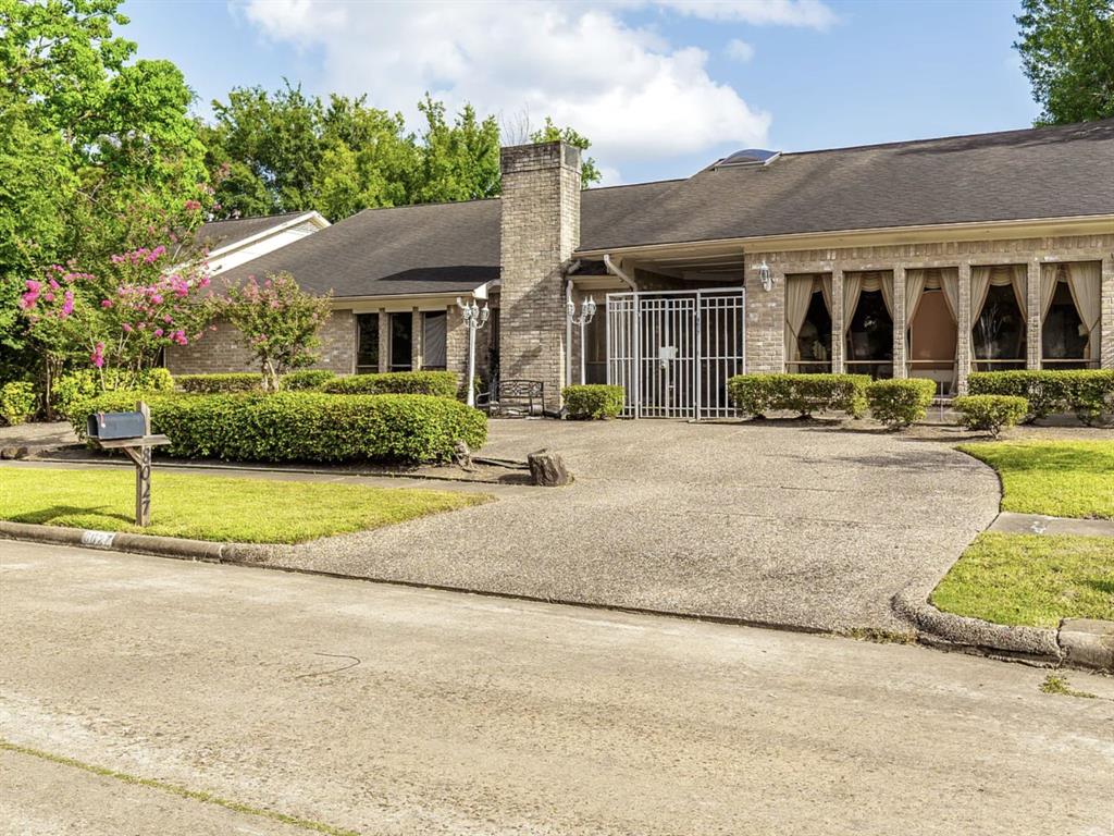 8027 Candle Ln, HOUSTON, TX 77071