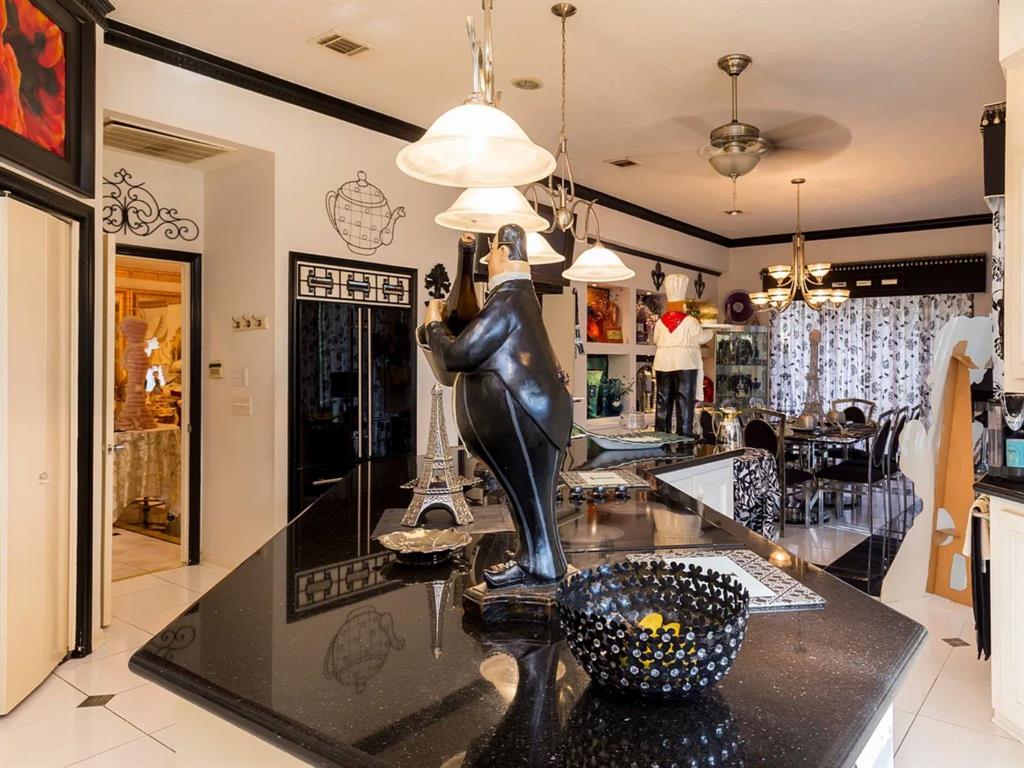 8027 Candle Ln, HOUSTON, TX 77071