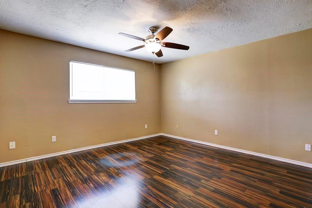 927 Western Hills Dr, KATY, TX 77450