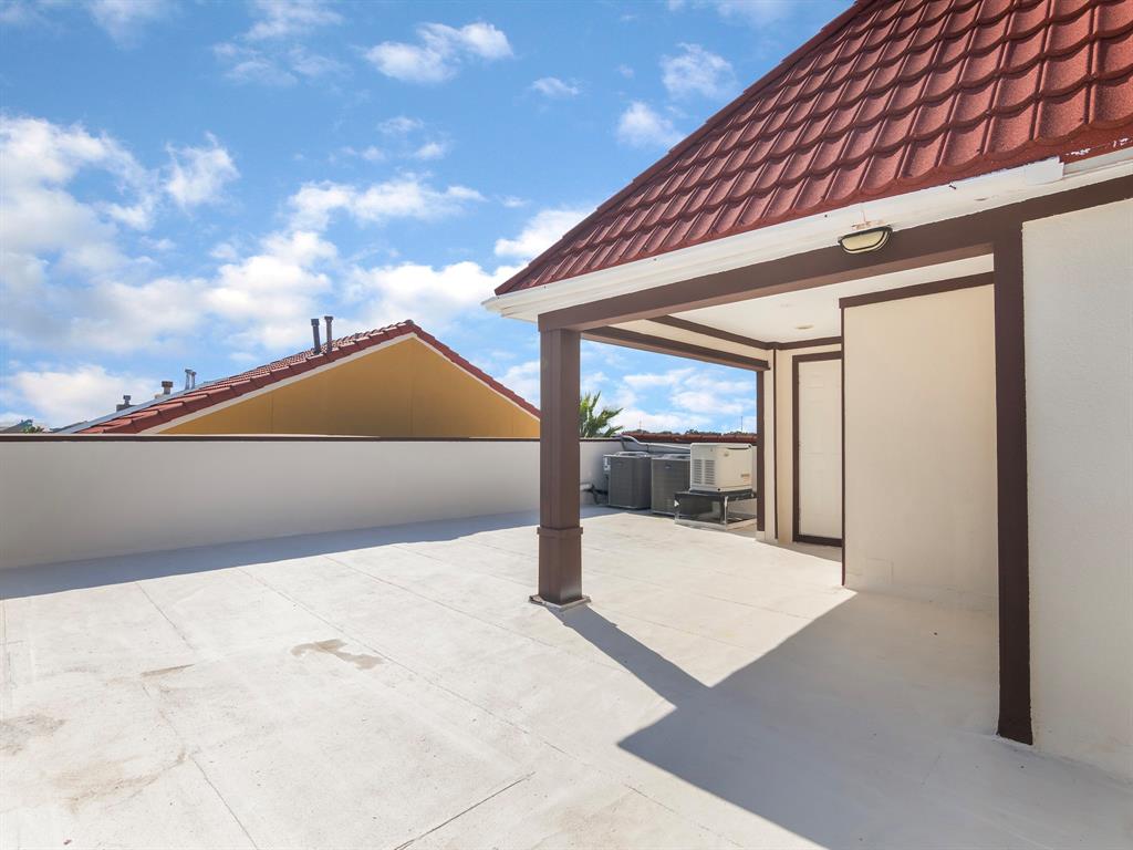 2102 Todville Rd 12, SEABROOK, TX 77586