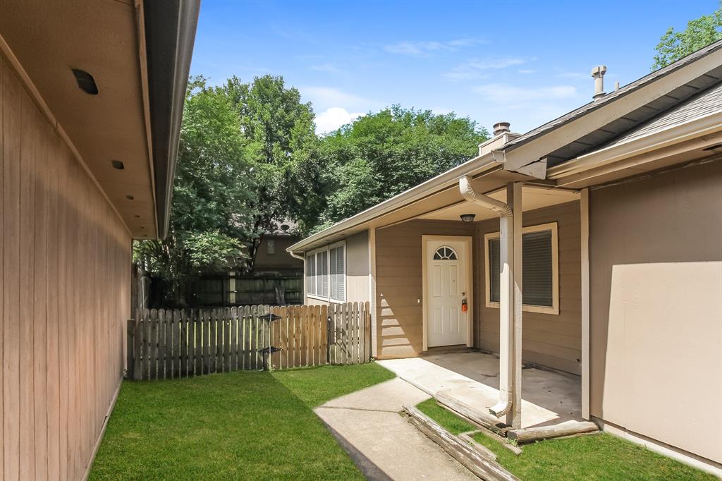 8523 Pool Creek Dr, HOUSTON, TX 77095