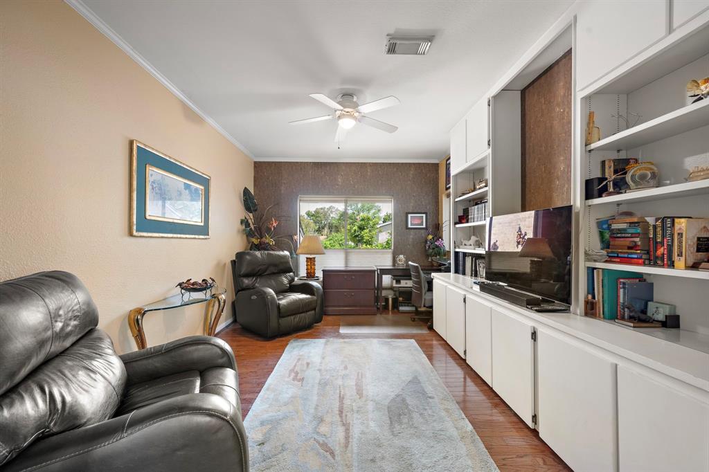 2601 S Broadway St, LA PORTE, TX 77571