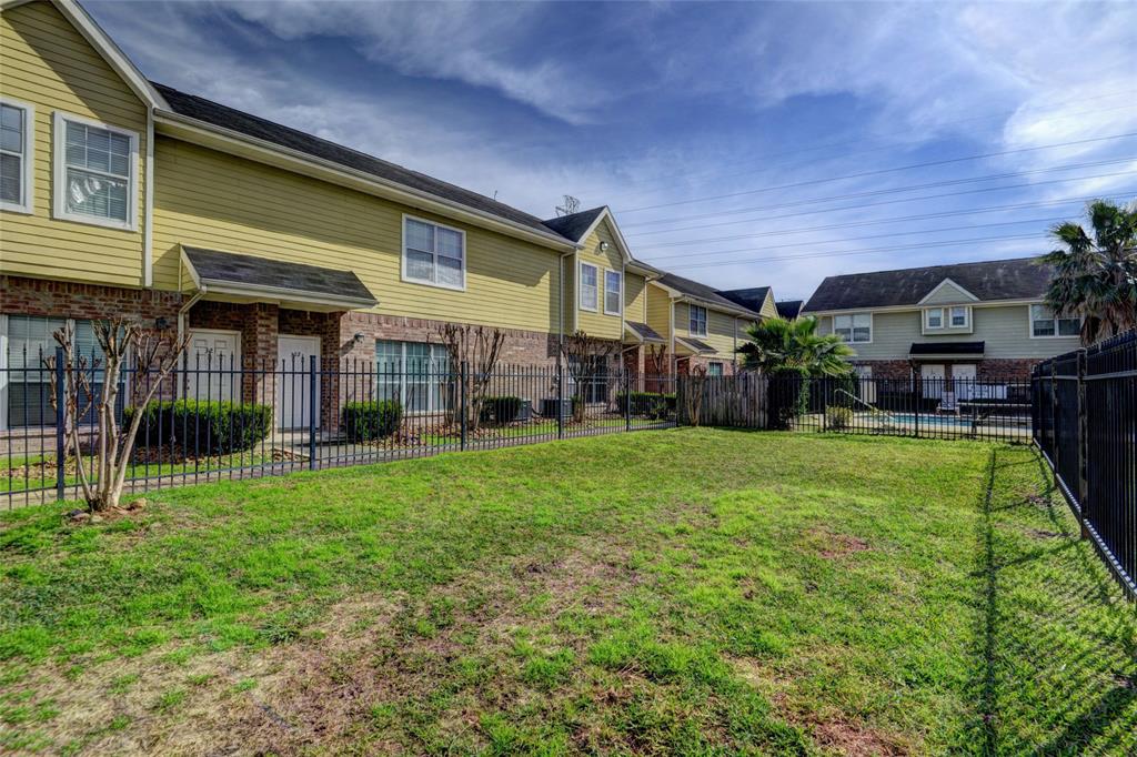 1520 Sherwood Forest St Apt 309, HOUSTON, TX 77043