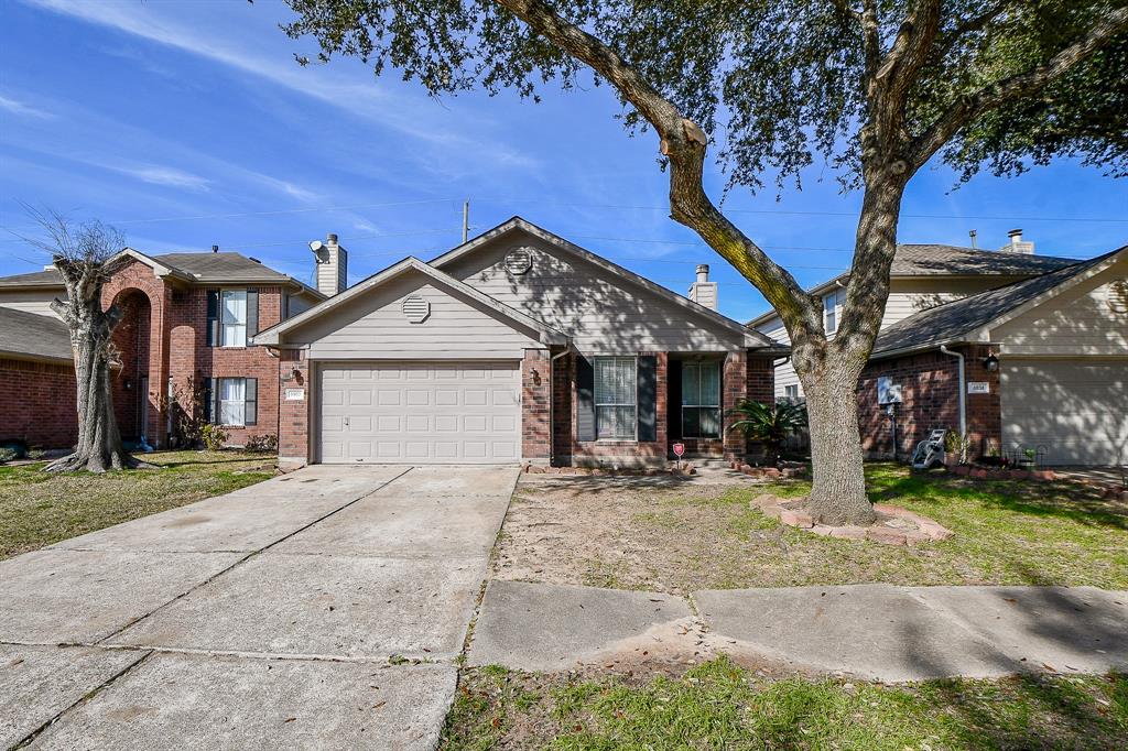 8902 Pecan Place Dr, HOUSTON, TX 77071