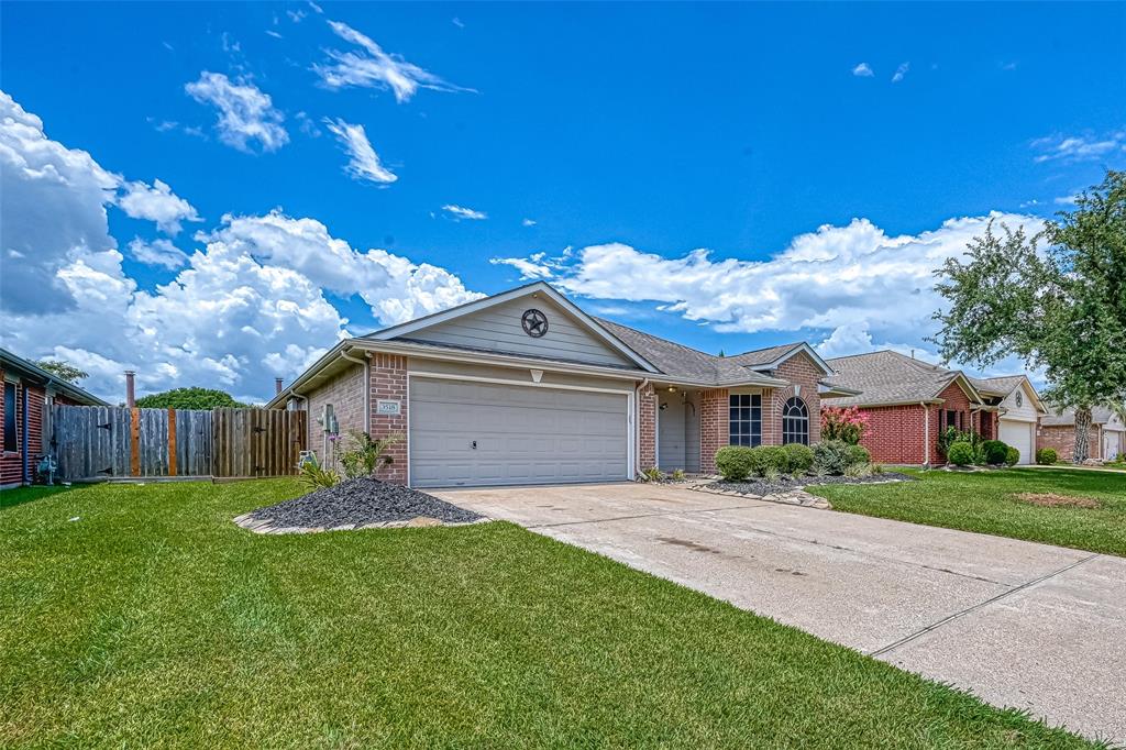 3518 Pawnee Dr, LA PORTE, TX 77571