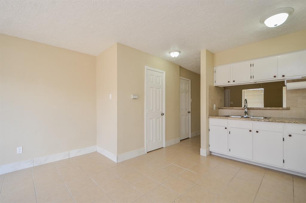 600 S Allen Genoa Rd Apt B3, SOUTH HOUSTON, TX 77587