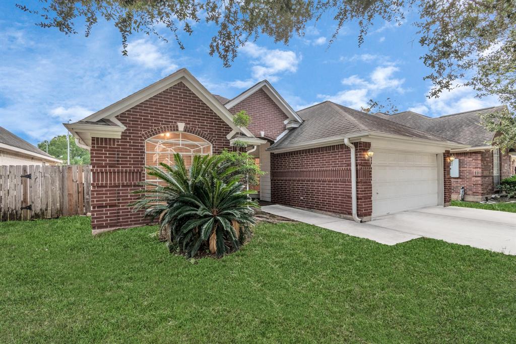 5018 Misty Ln, PASADENA, TX 77505