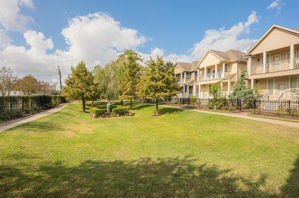 3310 Garden Crest Ln, Houston, TX 77018