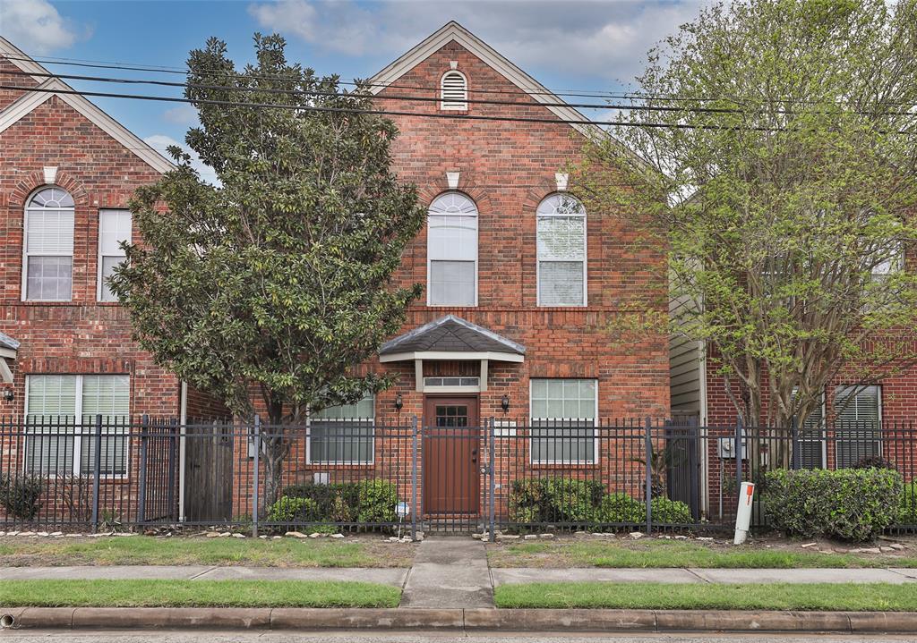 1745 Aden Dr, HOUSTON, TX 77003