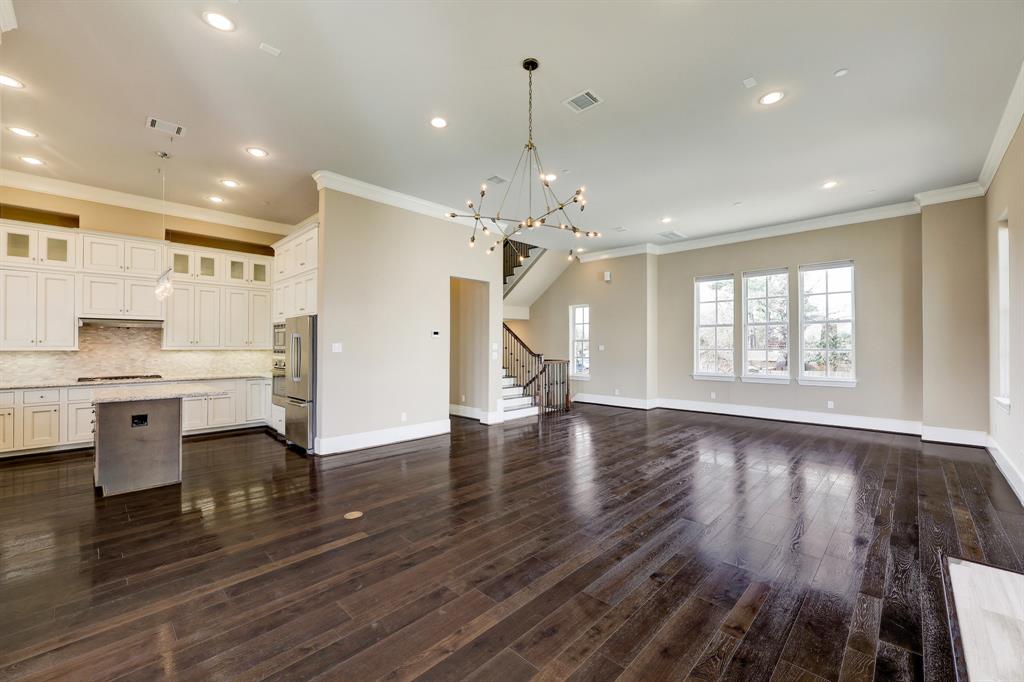 2102 Lakeshore Edge Dr, Houston, TX 77080