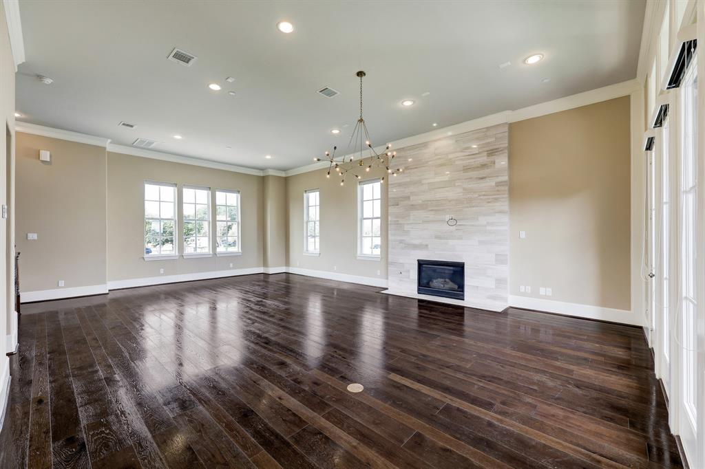 2102 Lakeshore Edge Dr, Houston, TX 77080