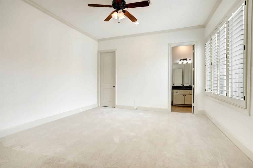 931 Queen Annes Rd, HOUSTON, TX 77024