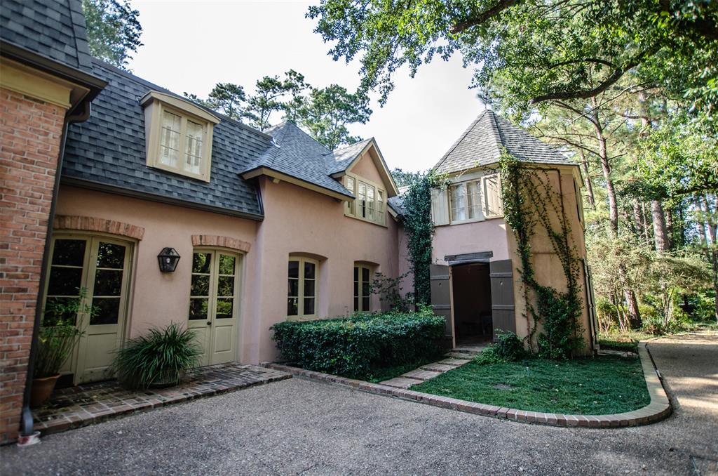 1495 Thomas Rd, BEAUMONT, TX 77706