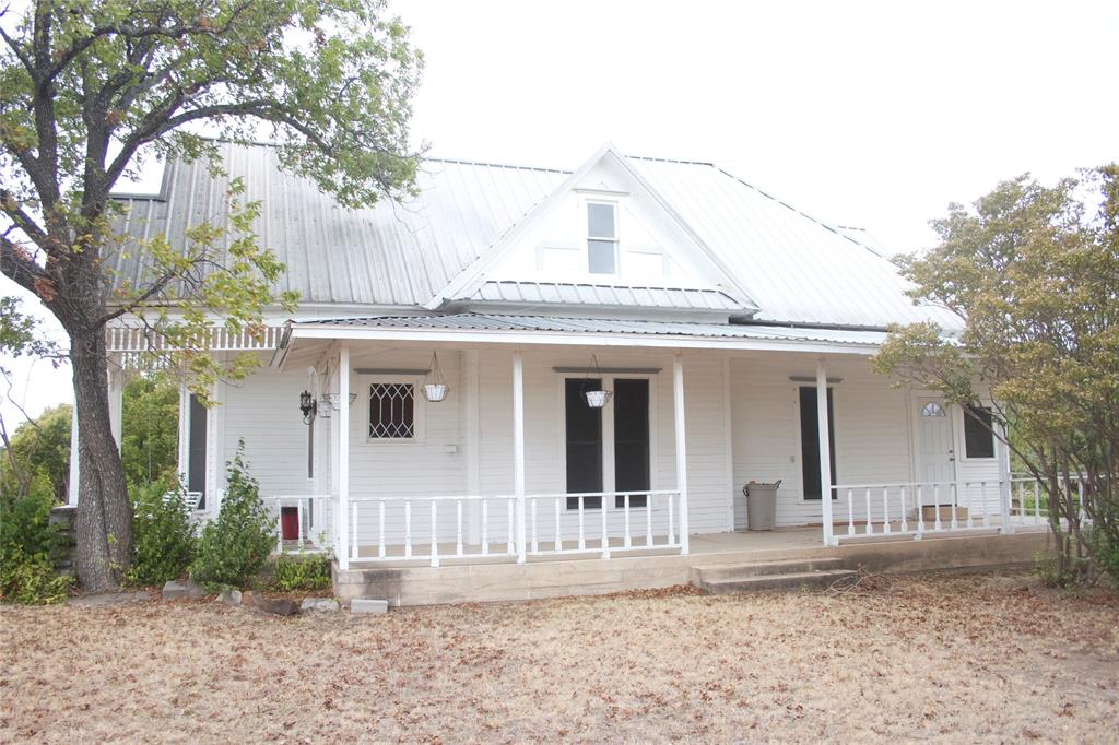 318 W 2nd St, BRADY, TX 76825