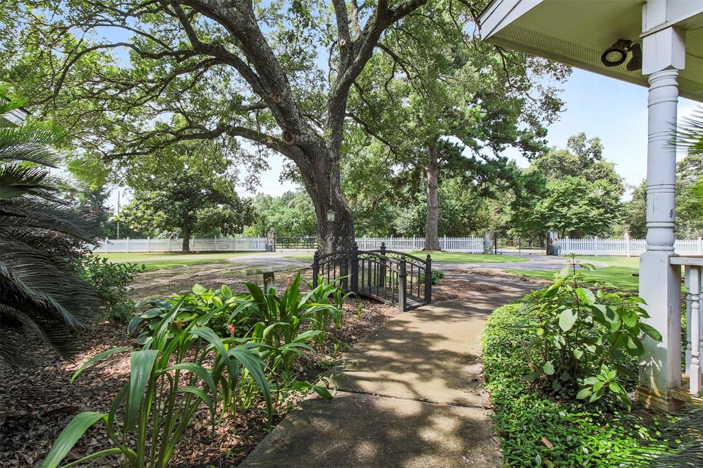 10740 Shepard Hill Rd, WILLIS, TX 77318