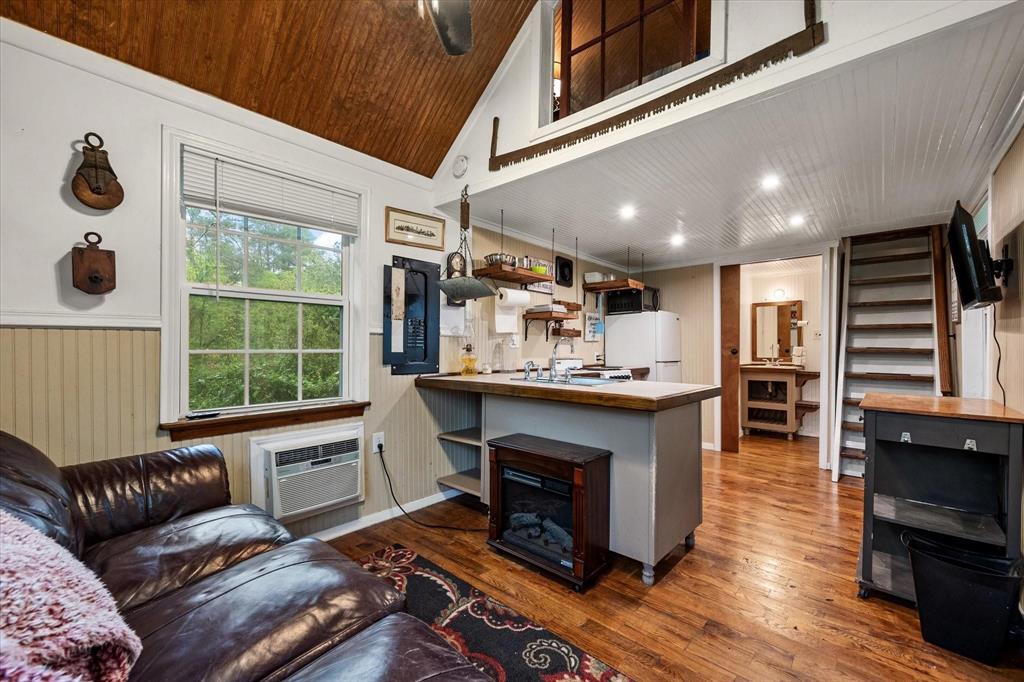 14036 Old Texaco Rd, CONROE, TX 77302