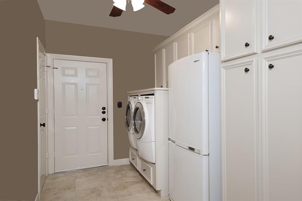 19916 Gemstone Dr, Montgomery, TX 77356