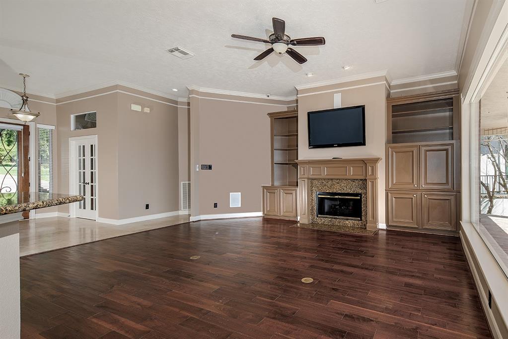 19916 Gemstone Dr, Montgomery, TX 77356