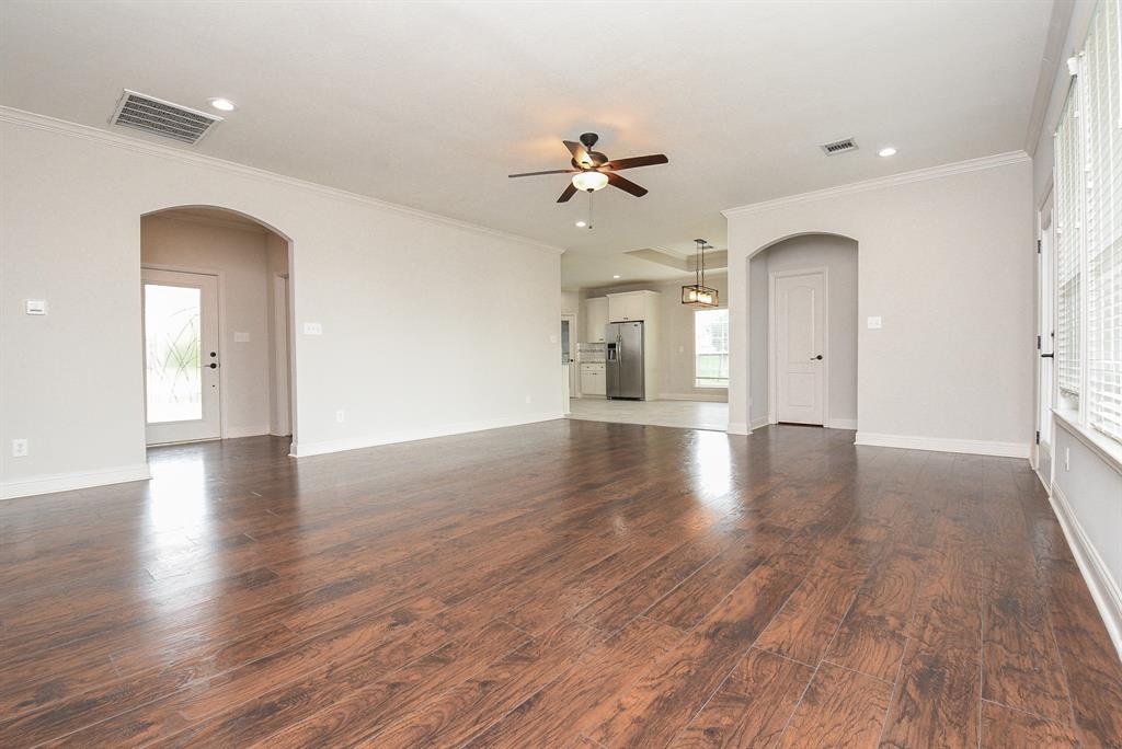 5429 Zephyr Ln, WILLIS, TX 77318