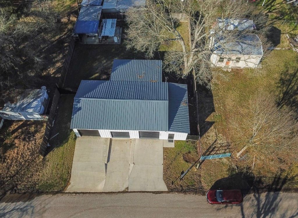 10864 Pecan St, WILLIS, TX 77318