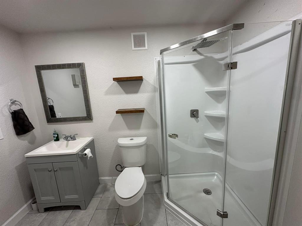 10864 Pecan St, WILLIS, TX 77318