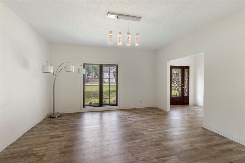 535 Robert E Lee Dr, CONROE, TX 77302