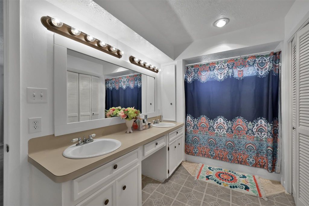 12323 Thoreau Dr, MONTGOMERY, TX 77356