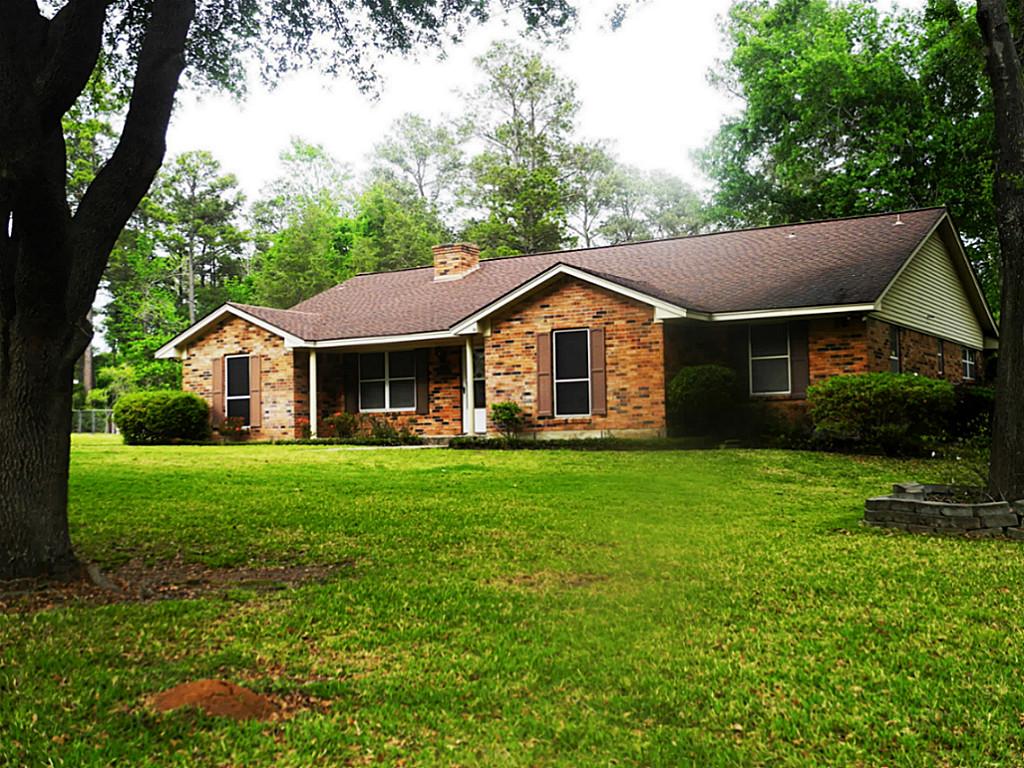 211 Wroxton Dr, CONROE, TX 77304