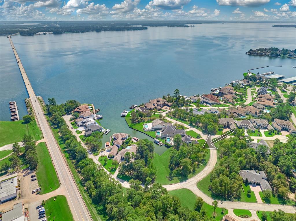 170 Bentwater Bay Dr, Montgomery, TX 77356