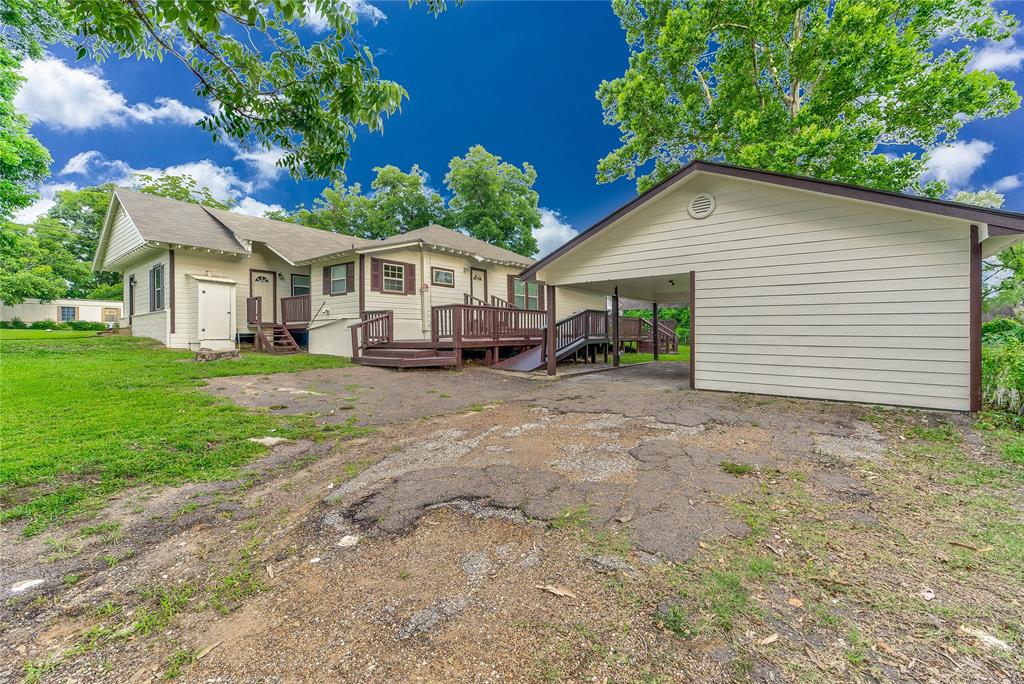 513 N Pine Ave, Livingston, TX 77351