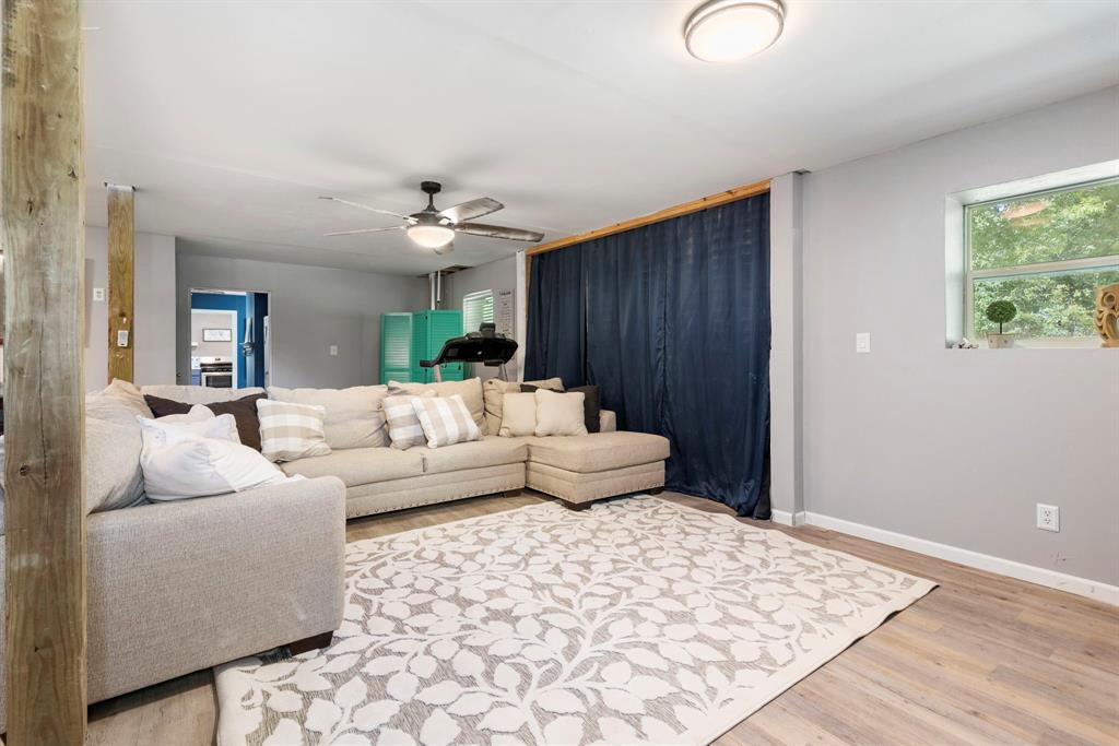 803 Thomas Castleberry Rd, SHEPHERD TX 77371