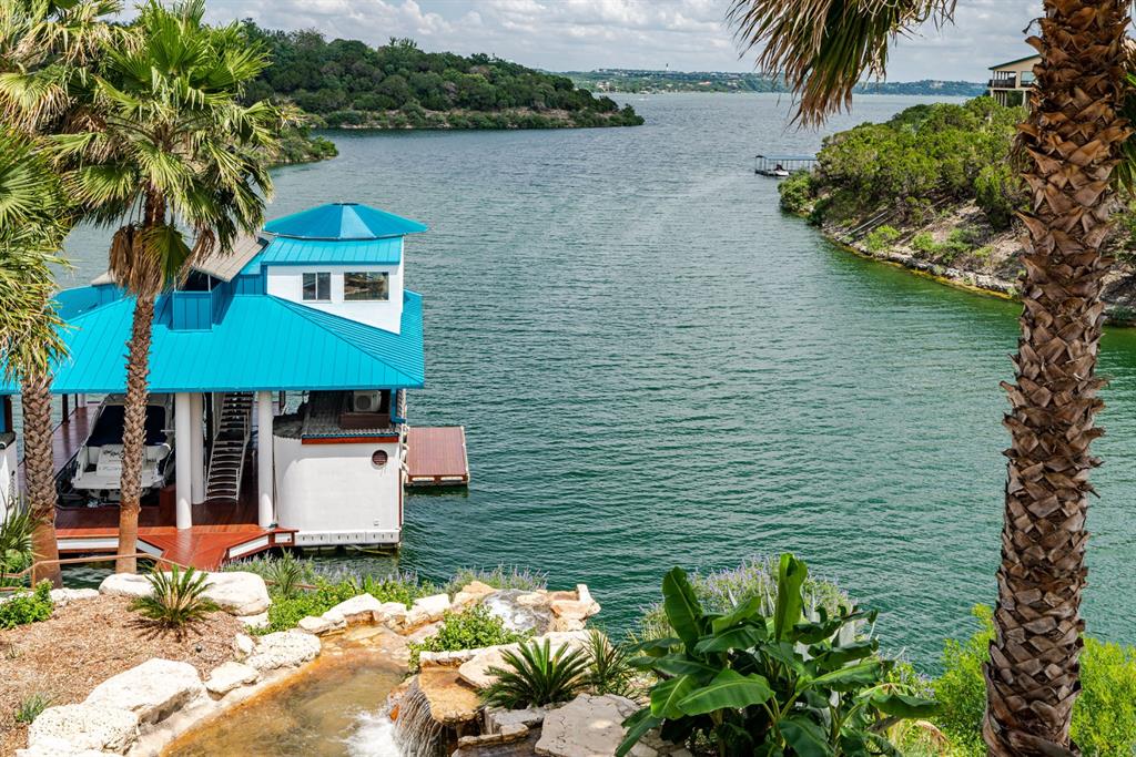 4801 Mira Lago Dr, LAGO VISTA, TX 78645