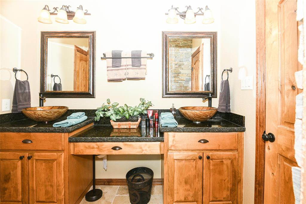 26074 Riley Rd, WALLER, TX 77484