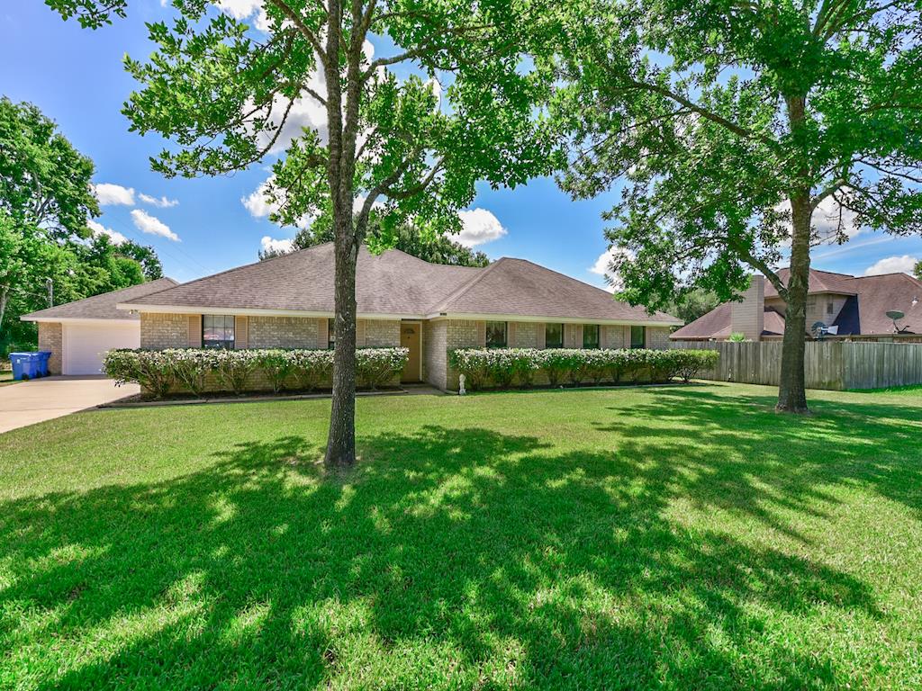 1616 Farr St, WALLER, TX 77484