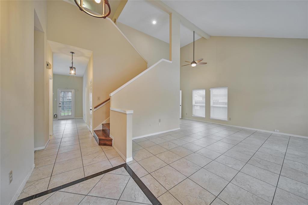 3739 Blue Lake Dr, SPRING, TX 77388