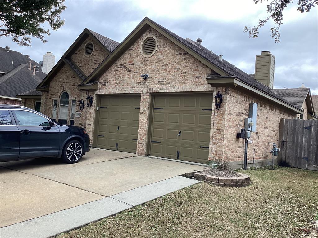 4214 Tree Top Dr, PASADENA, TX 77505