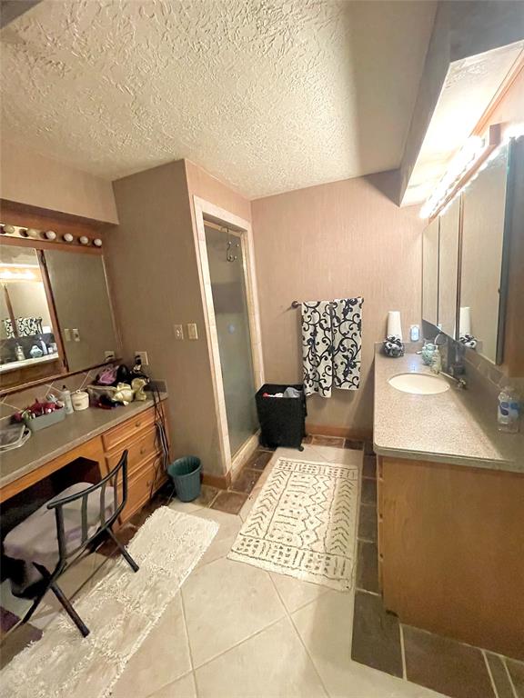 1719 Kilgore Rd, Baytown, TX 77520