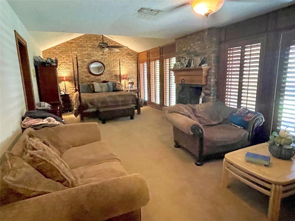 1719 Kilgore Rd, Baytown, TX 77520