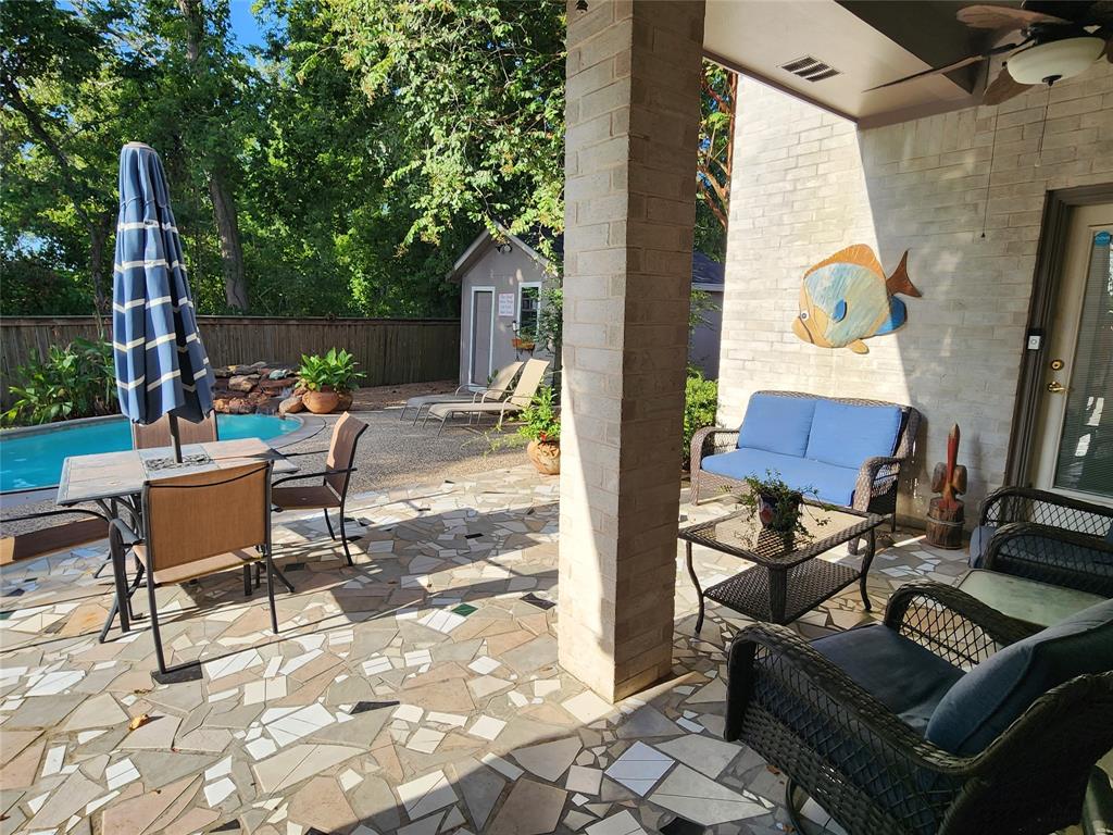 101 Audubon Woods Dr, RICHWOOD, TX 77531