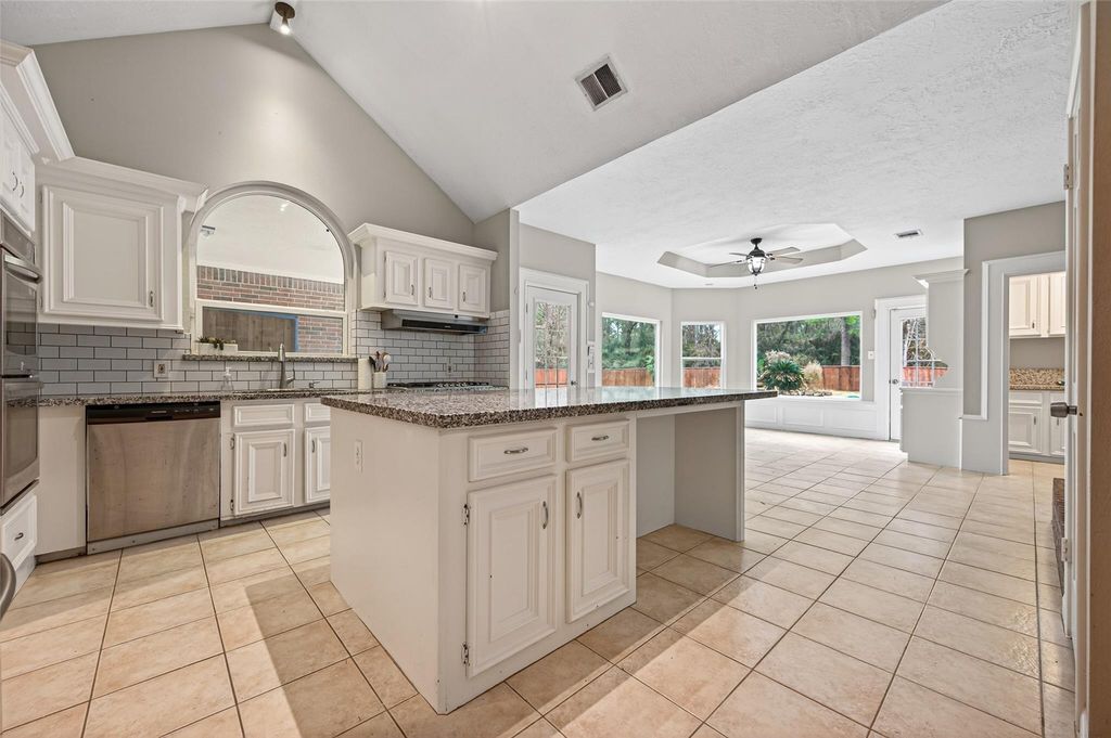 33114 Alton Wright Dr, MAGNOLIA, TX 77355