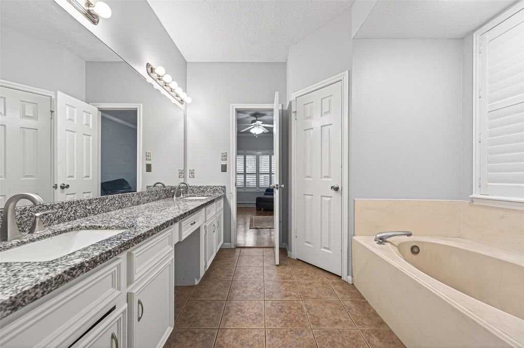 33114 Alton Wright Dr, MAGNOLIA, TX 77355