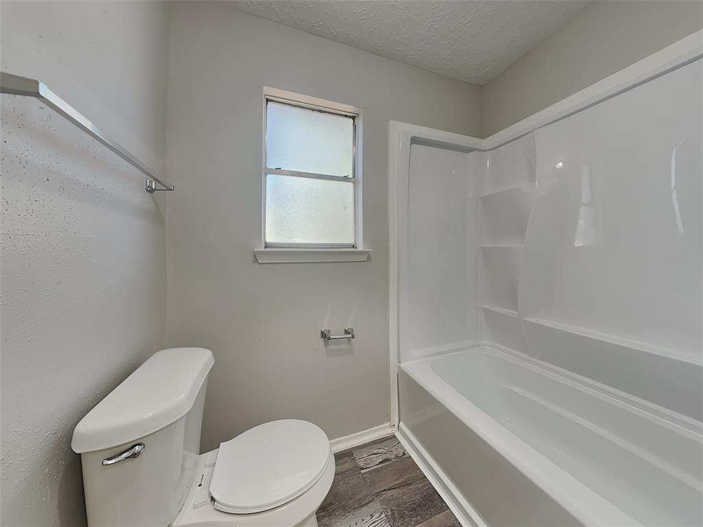 2011 Lexington Woods Dr, SPRING, TX 77373