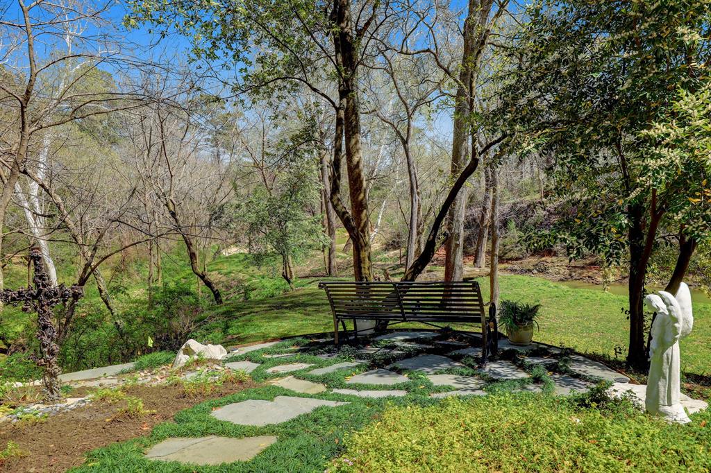 2 Longbow Ln, HOUSTON, TX 77024