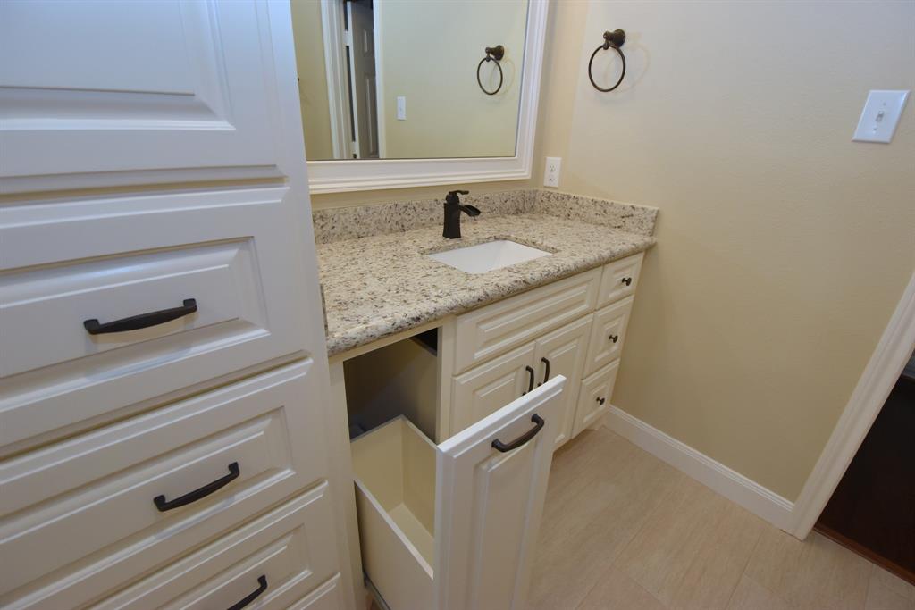 1503 Rosewood Ct, FRIENDSWOOD, TX 77546