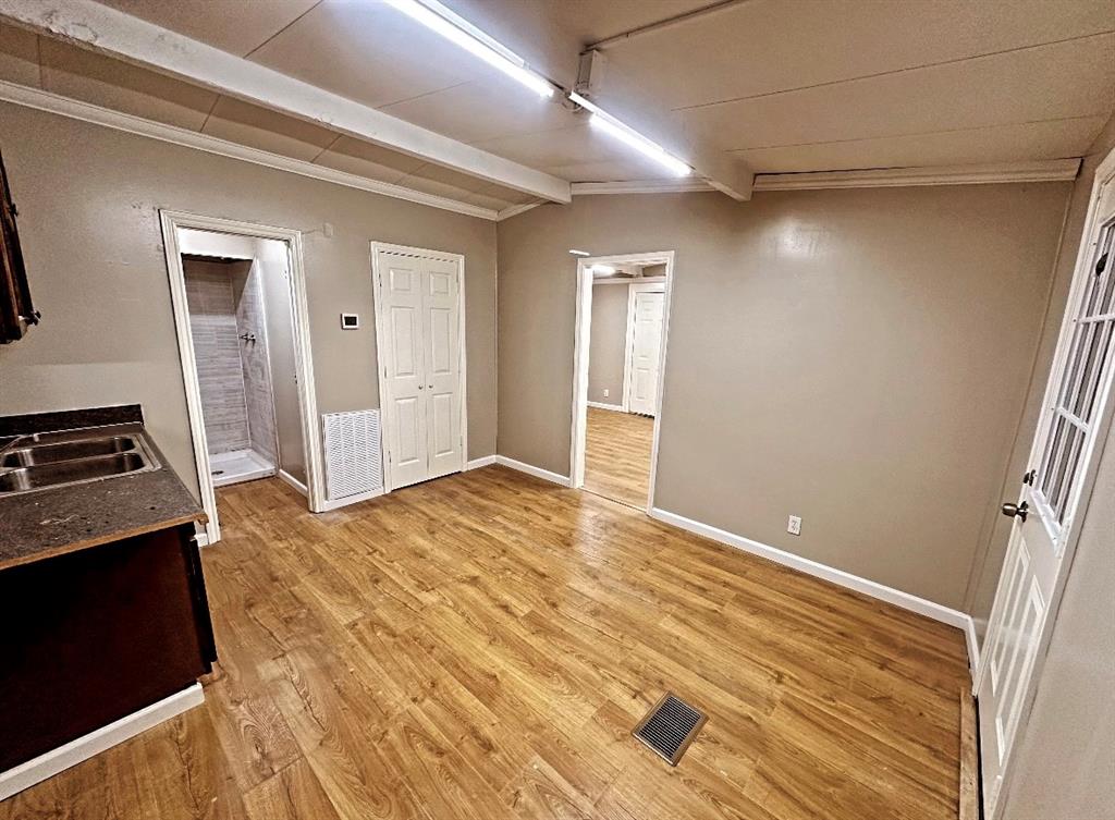 3000 Ohio Ave, Dickinson, TX 77539